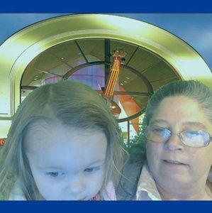 Meet your Posher, Joyce